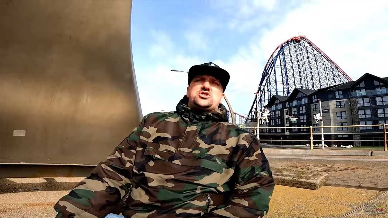 DJ Woody ft. Seek the Northerner - All Around The World