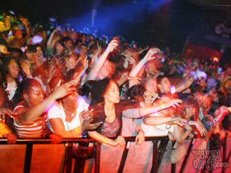 UK Takeover 5 - Crowd
